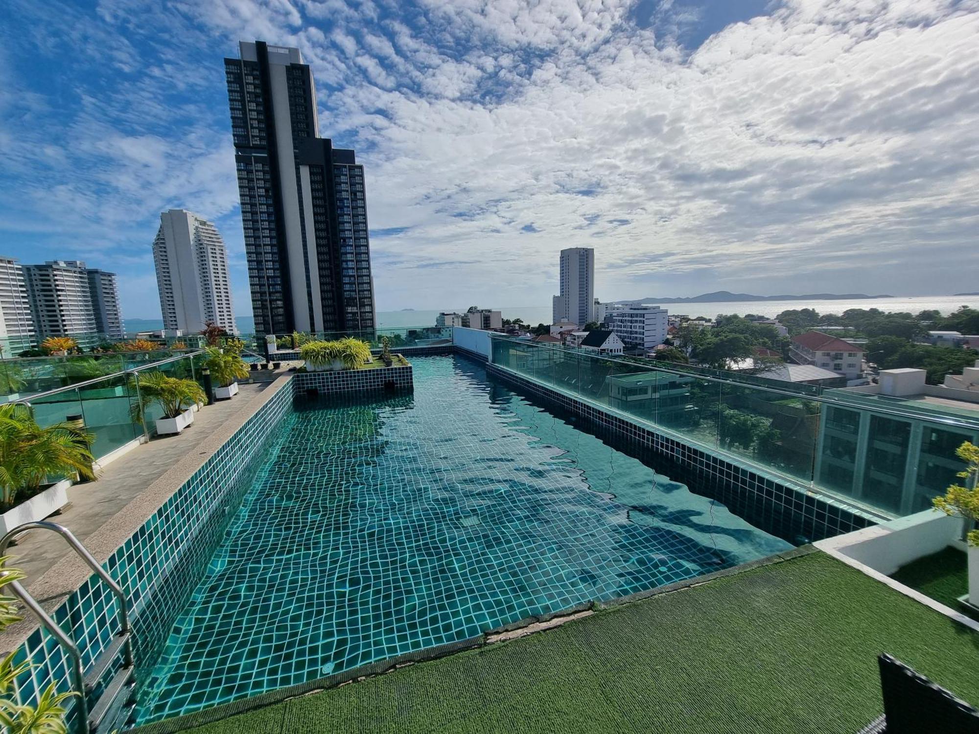 Laguna Bay 1 *